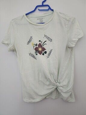 Design Lab Organic Cotton Tie-Side T-Shirt – Medium | Light Green Wildflowers